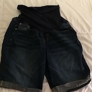 Maternity shorts